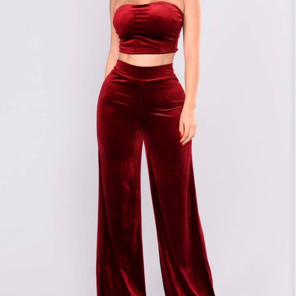 NWT Sexy Fashion Nova velvet 2pc pant set ♥️♥️